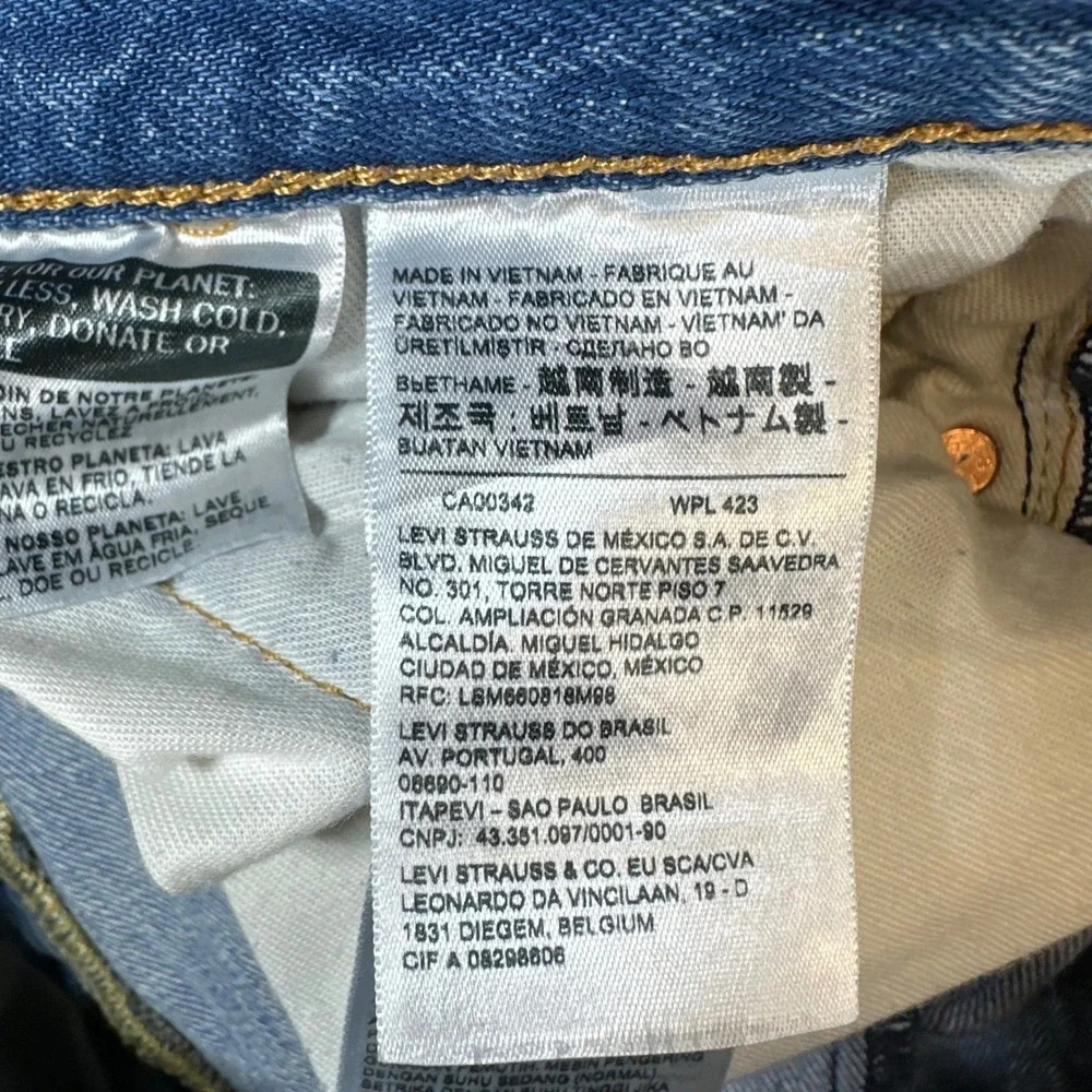 Levi's 501 Original Fit Jeans Men's Size 33x32 Blue Distressed Button Fly